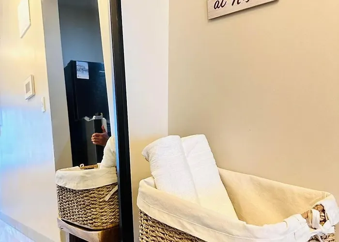 Chic Classy 1br Bgc Uptown Parksuites T2 W Balcony