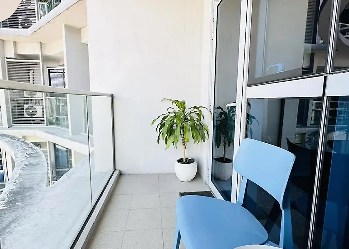 Chic Classy 1br Bgc Uptown Parksuites T2 W Balcony Manila