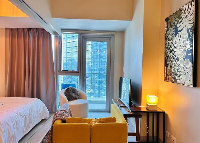 Chic Classy 1br Bgc Uptown Parksuites T2 W Balcony Manila