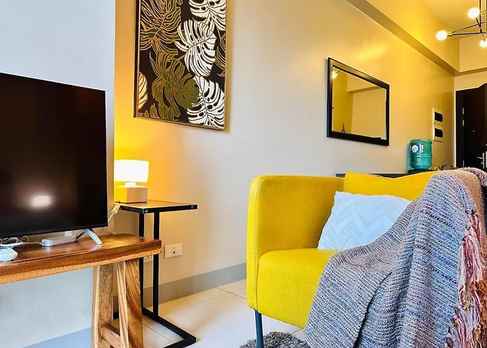 Chic Classy 1br Bgc Uptown Parksuites T2 W Balcony Manila