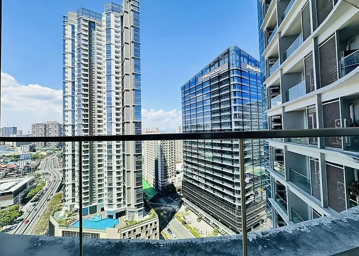 Apartamento Chic Classy 1br Bgc Uptown Parksuites T2 W Balcony Manila