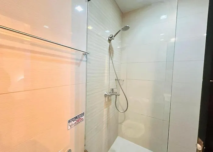 Chic Classy 1br Bgc Uptown Parksuites T2 W Balcony