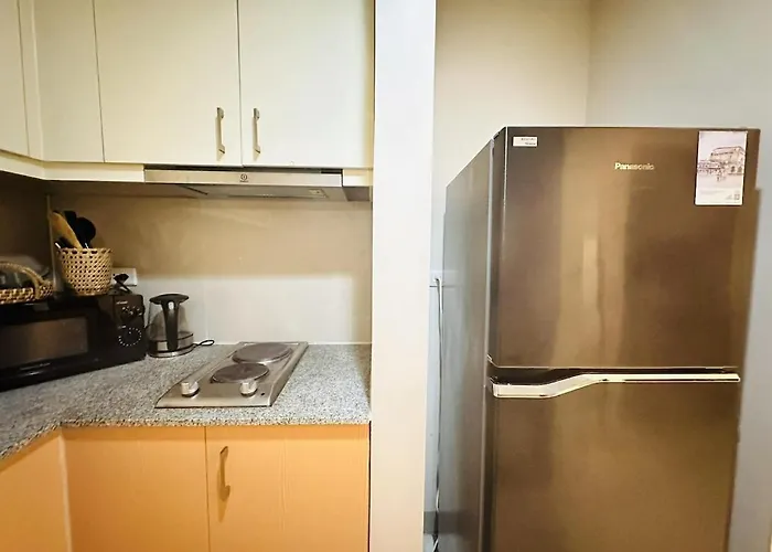 Chic Classy 1br Bgc Uptown Parksuites T2 W Balcony Apartamento *